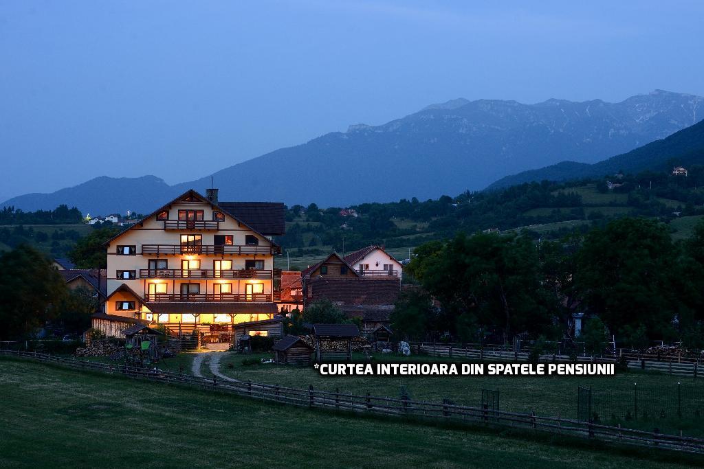Vila Hora Cu Brazi Zărneşti Kültér fotó